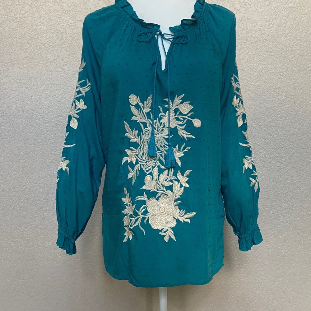 Sale 2/$20* Turquoise Blouse with off-white Embroidery, size S, Solitaire brand.